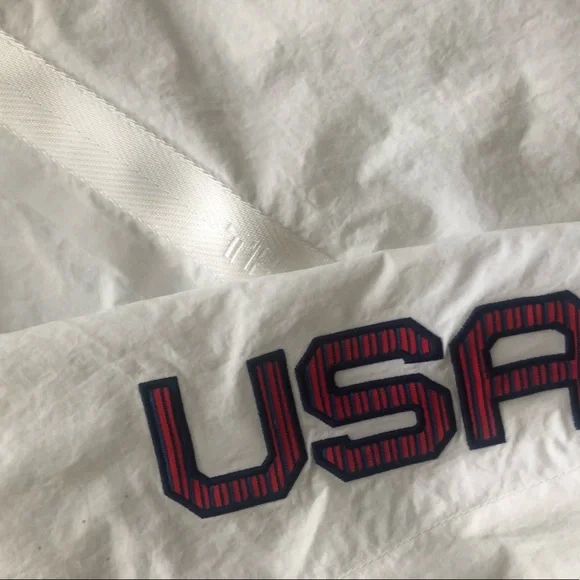 Very Rare USA Nike Team USA Windrunner
Women's Medal Stand Jacket - Picture 8 of 15